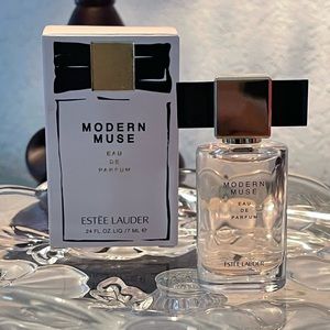 Estee Lauder Modern Muse Eau de Perfum .24 fl oz